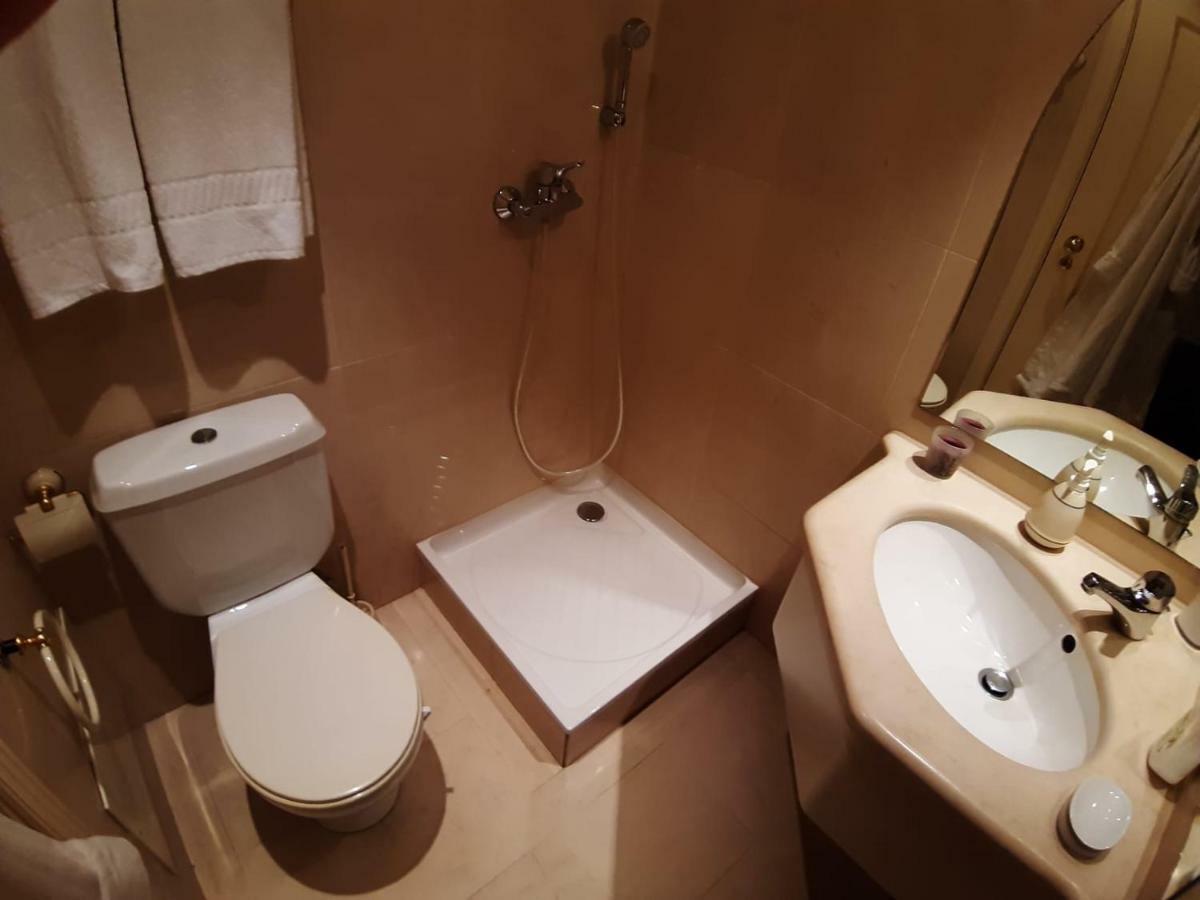 Sweet Room With Bathroom In Lisbona Esterno foto